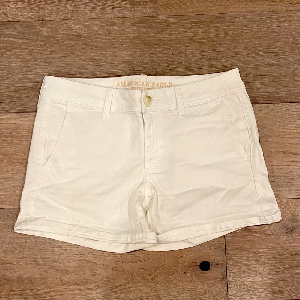 American Eagle brand, white jeans shorts with two back pockets
